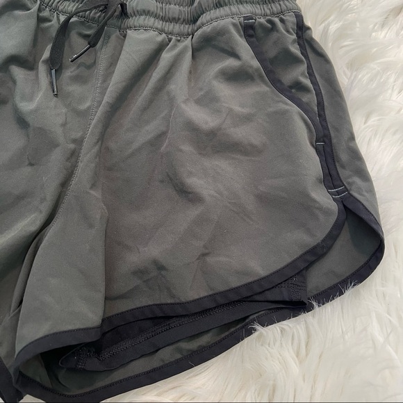 Under Armour Athletic Running Shorts Dark Green - Picture 4 of 7